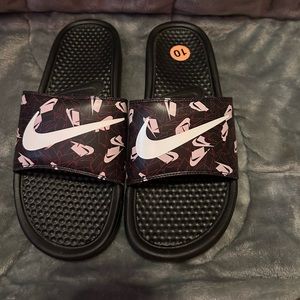 Nike slides